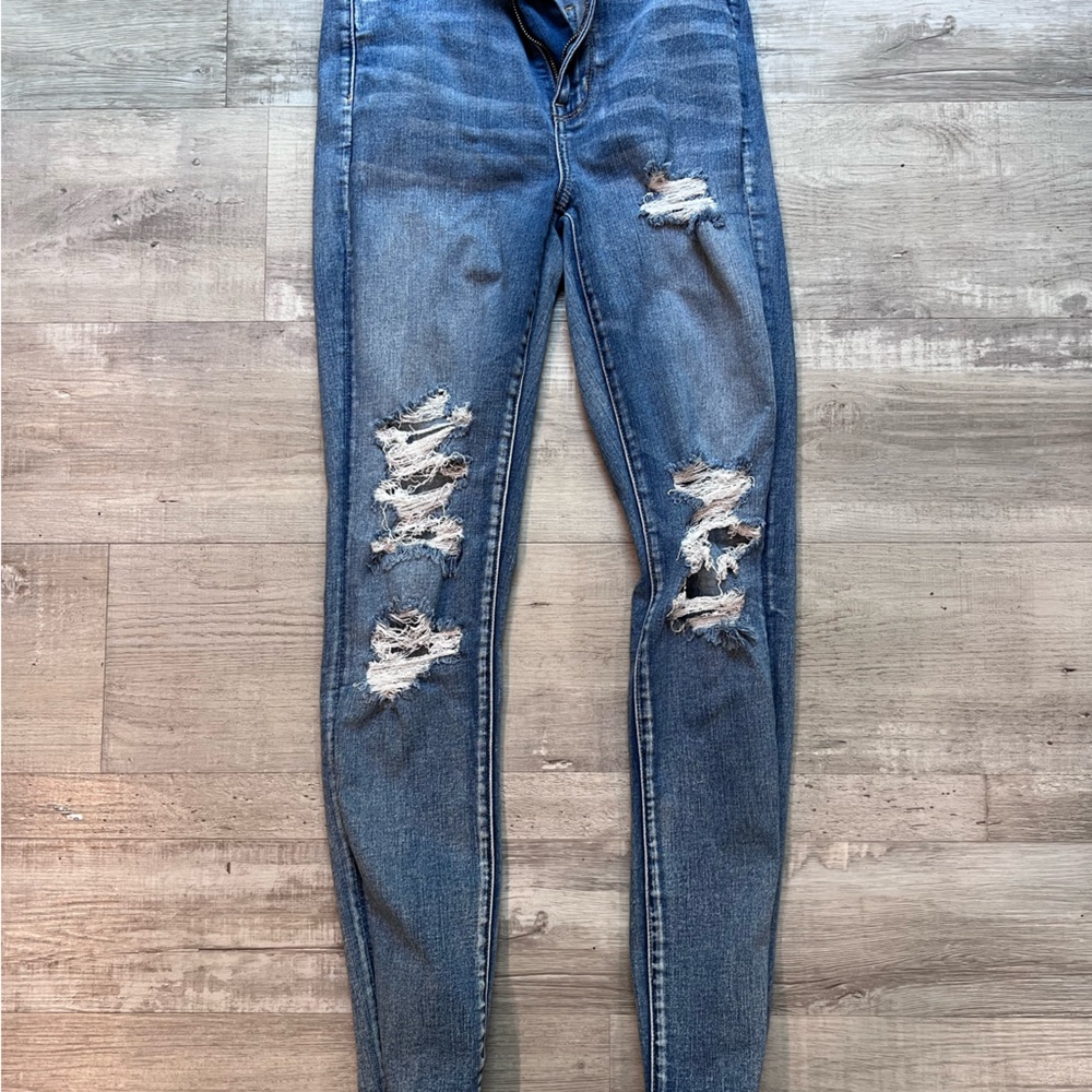 American Eagle Distressed Jeans